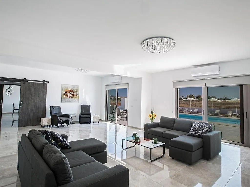Villa Sienna Aq Ga98 0*, Protaras